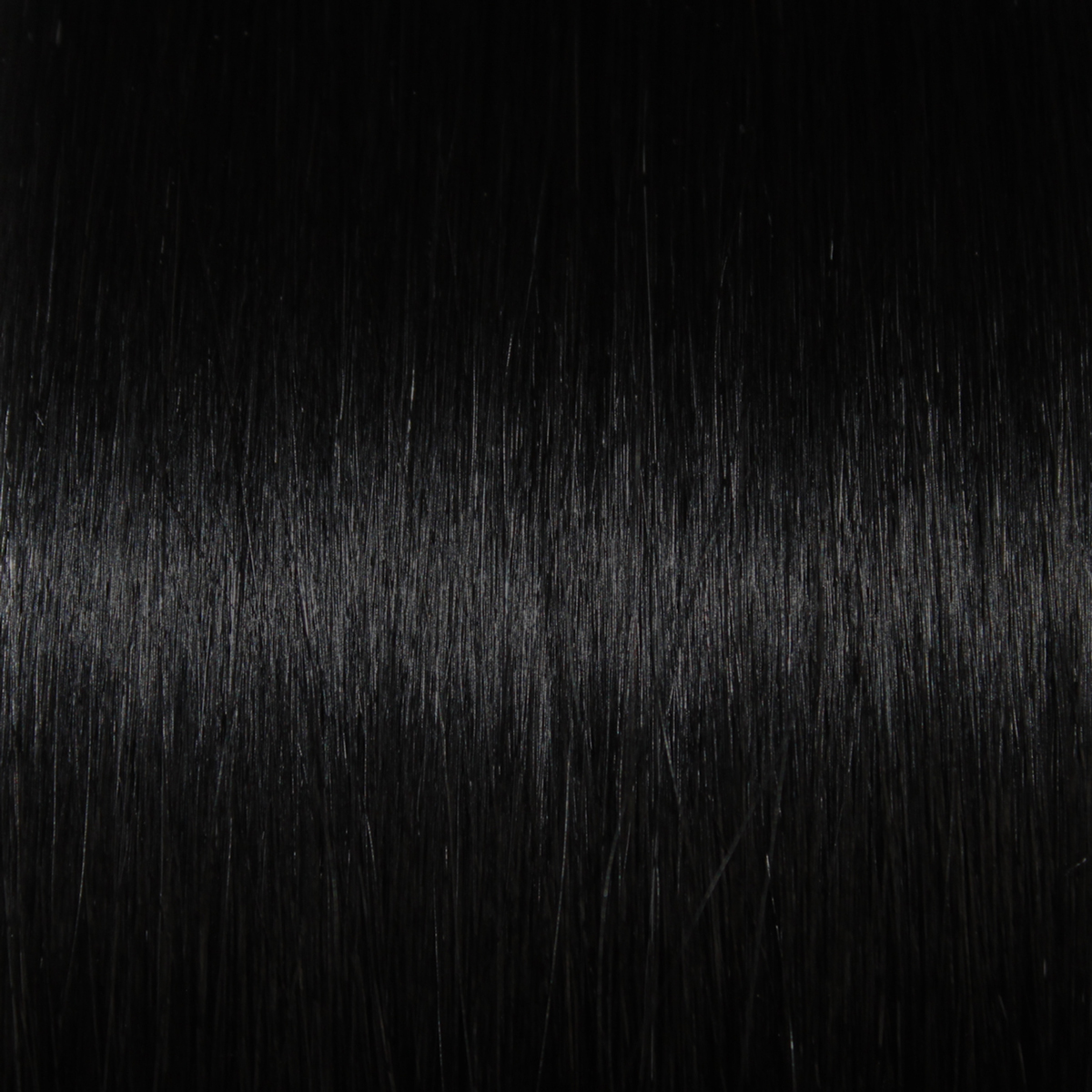 01-schwarzrkPqUoZrX8UWk